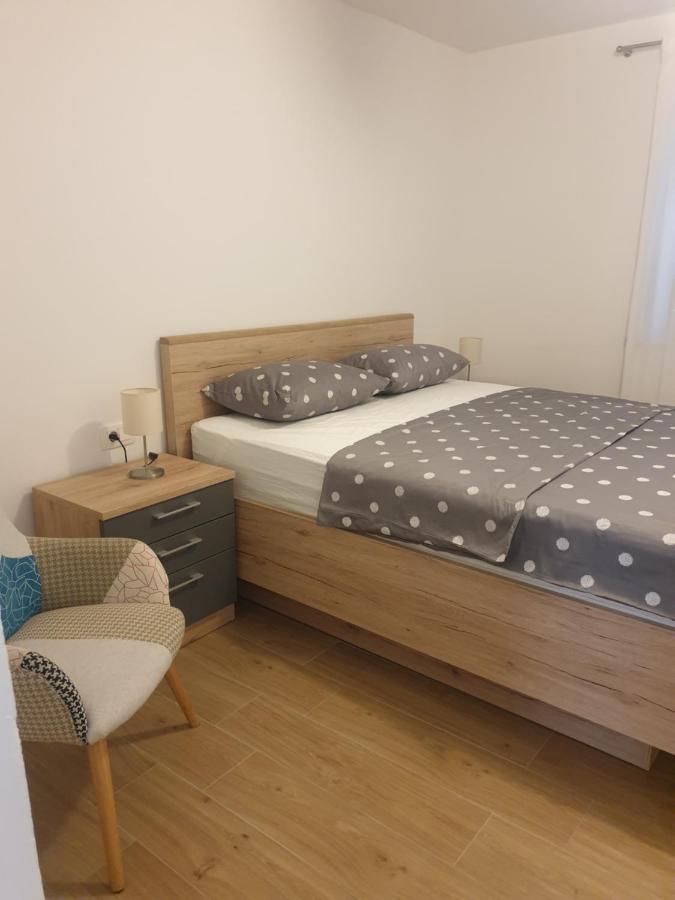 Apartments Lucky 로조박 외부 사진